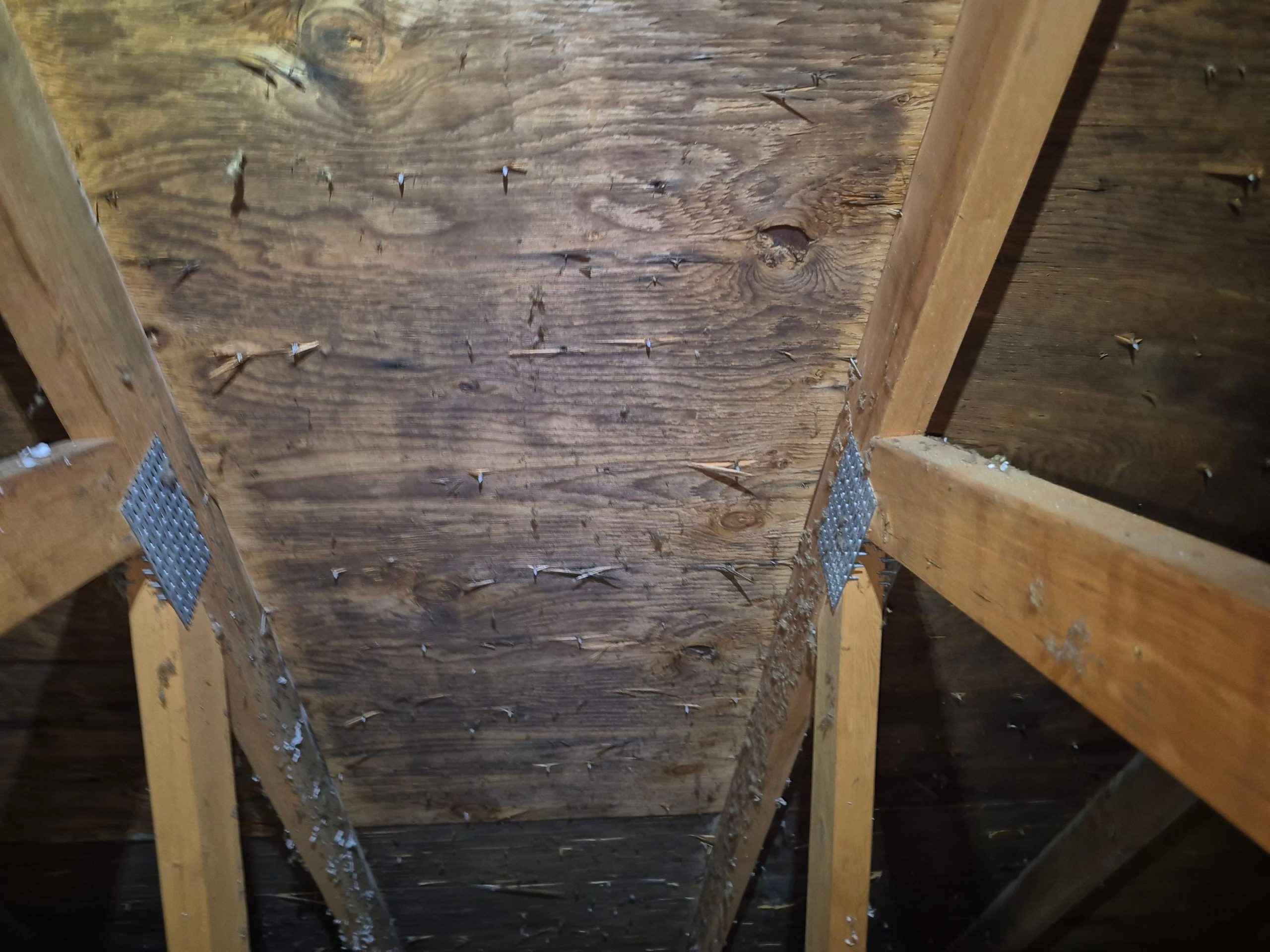 Why Washington Homes Develop Hidden Moisture Problems